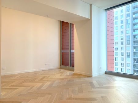 2208/115-119 Bathurst Street Sydney - Photo 2