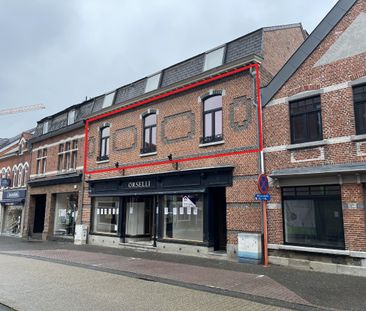 Ruim tweeslaapkamer-appartement met terras in het centrum - Photo 5
