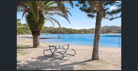 NEWLY RENOVATED TWO BEDROOM TOP FLOOR BEACHSIDE UNIT - Photo 4