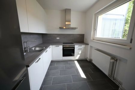Neu sanierte, moderne Wohnung mit sonnigen Balkon - Photo 2