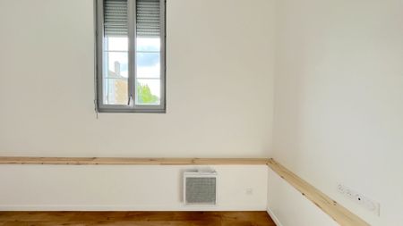A LOUER MAISON DE VILLE 4 PIECES AVEC EXTERIEUR - SECTEUR BLAYE - Photo 5