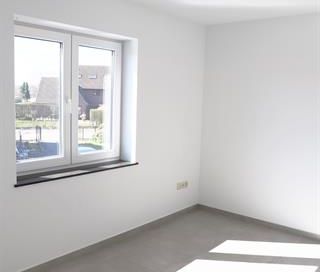 Mooie halfopen woning met tuintje - Photo 5
