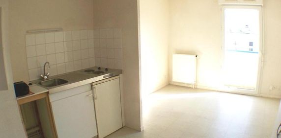 Location Appartement 1 pièce 19m² POITIERS 86000 - Photo 2