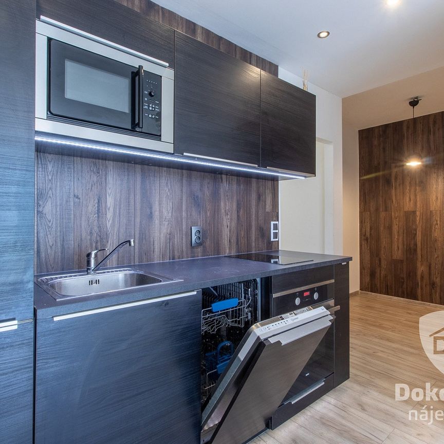 Pronájem bytu 2+kk 54 m² - Fotografie 1