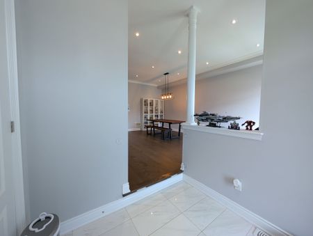 For Lease - 230 Paradelle Drive, Richmond Hill, Ontario - Photo 5