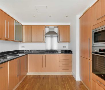 Point Wharf Lane, TW8, London - Photo 5