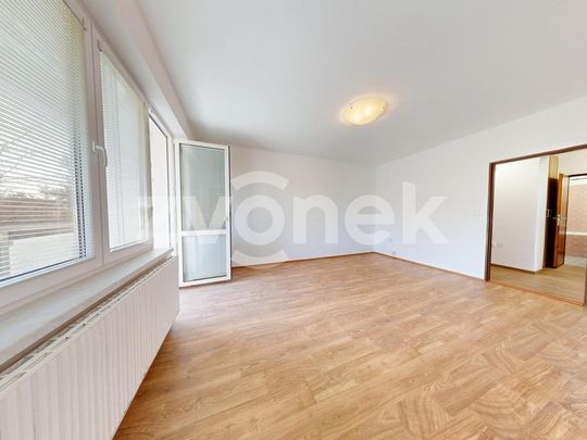 Pronájem bytu 3+1 67 m2 - Fotografie 1