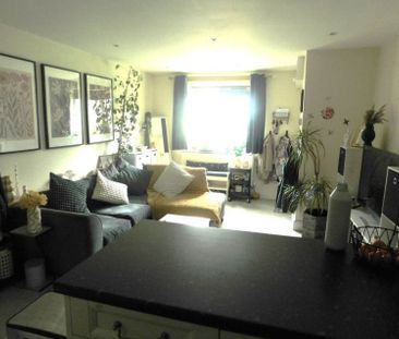 Waghorn Terrace, Hawkhurst, Kent - £1,050pcm - Photo 2