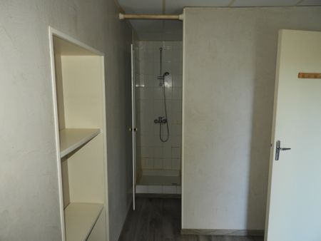 Location Appartement 2 pièces 23m² VILLEFRANCHE DE ROUERGUE 12200 - Photo 3