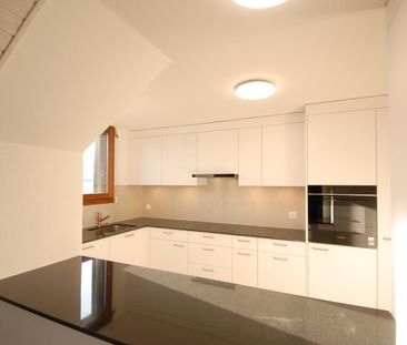 Grosszügige 4½-Zimmer-Dachwohnung mit Wintergarten & Cheminée in Re... - Photo 5