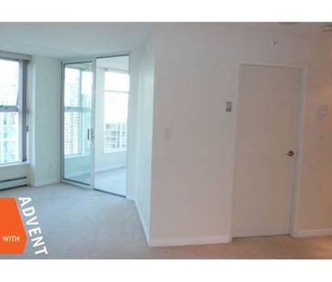 Bright and Spacious 1Bed 1Bath plus Den at LANDMARK 33 - Photo 1