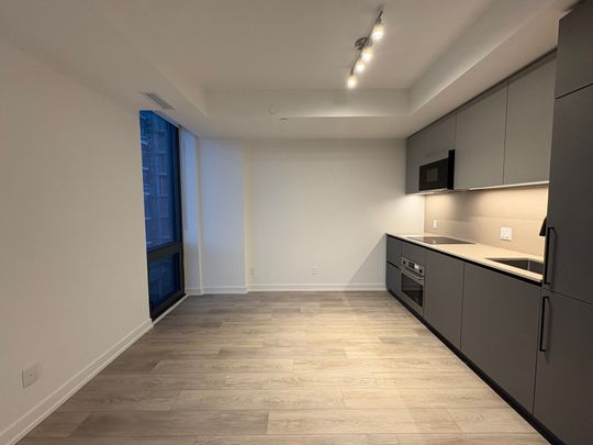 For Lease - 35 Parliament Street Unit# 911, Toronto, Ontario - Photo 1