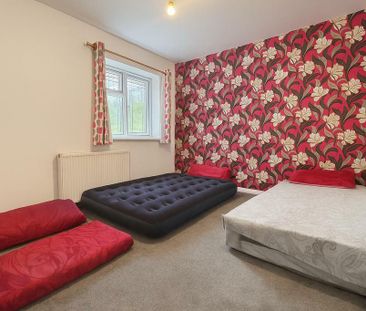 6 bedroom semi-detached house to rent - Photo 3