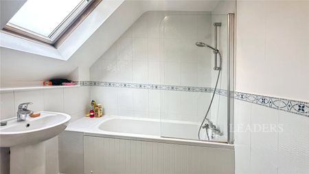 2 bedroom apartment to rent Farley Hill, Luton, Bedfordshire, LU1 - Photo 2