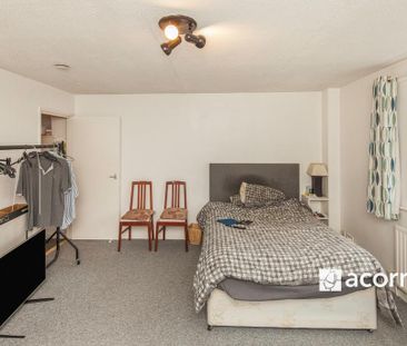 Studio to rent - Photo 6