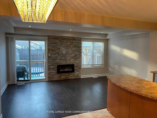 For Lease - 122 Russel Drive, Bradford West Gwillimbury, Ontario - Photo 1