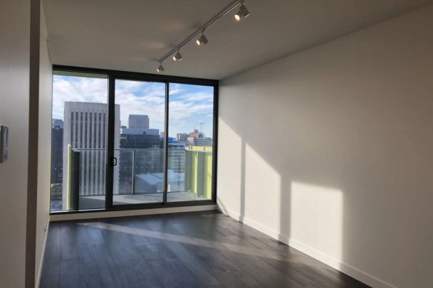 TWO BEDROOM APARTMENT IN THE HEART OF ADELAIDE CBD - Photo 1