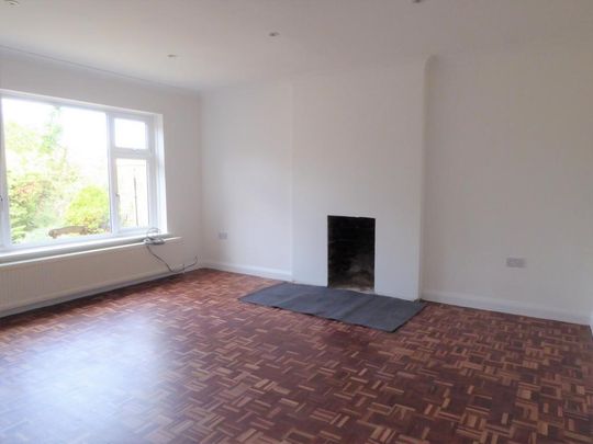 3 bedroom bungalow to rent - Photo 1