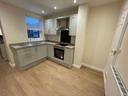 2 bedroom terraced house to rent - Photo 5