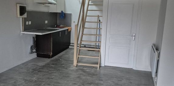 Location Appartement 2 pièces 38m² AIRE SUR LA LYS 62120 - Photo 2