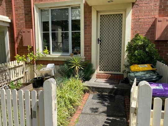 Clifton Hill - Photo 1