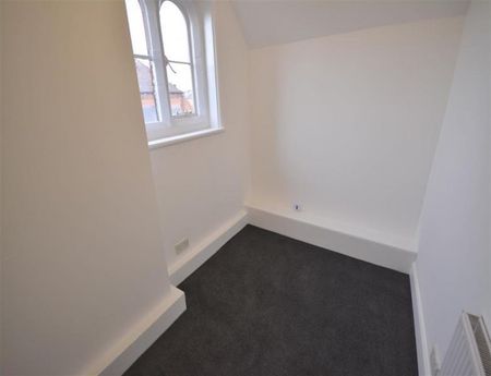 1 Bedroom Apartment To Let - Photo 2