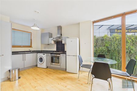 Waverley House, Cathedral Walk, Bristol, BS1 - Photo 4