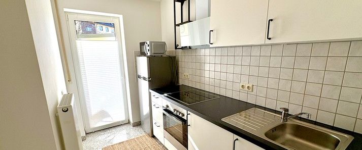Miete inkl. Nebenkosten: 950 € pro Monat, plus Strom, plus Heizung - Photo 1