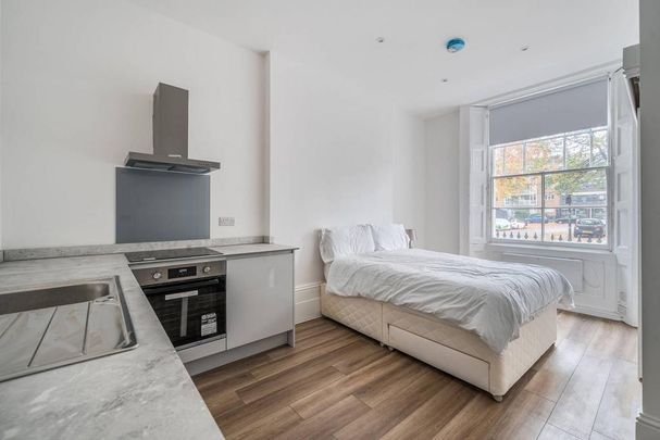 Studio to rent - Photo 1