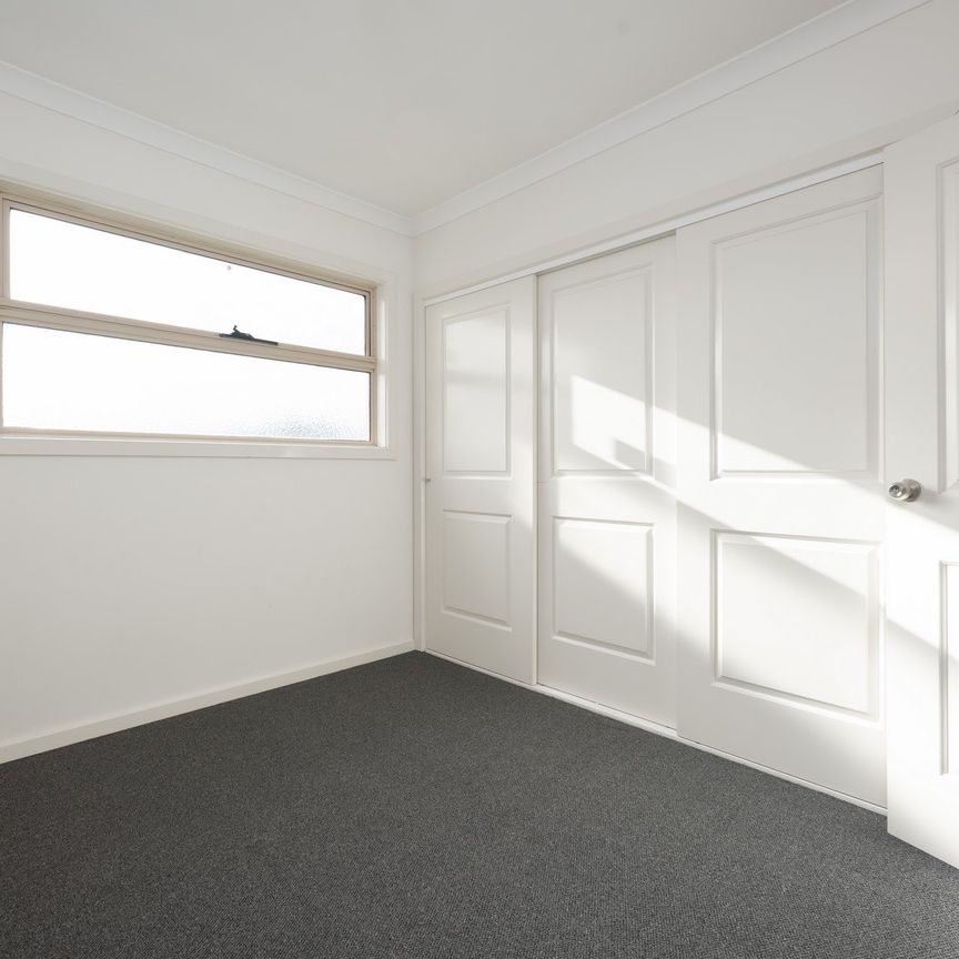 3/3 Poplar Street, Thomastown - Photo 1