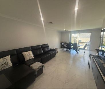 8 Jandari Mews, Success - Photo 3