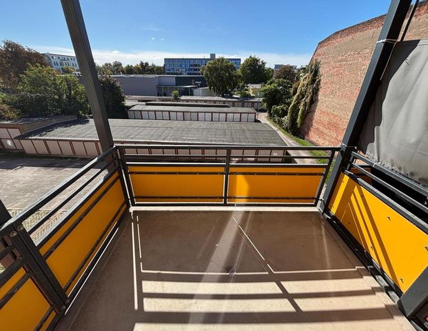 Charmante 2-Zimmer-Wohnung mit Balkon und Tageslichtbad - Foto 1