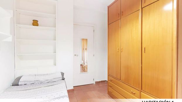 Room in a shared 3-bedroom apartment for rent in Bami - Photo 1
