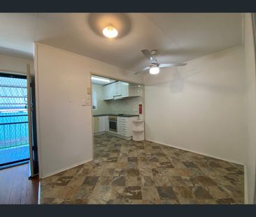 5 Watkins Street, Moranbah, Qld 4744 - Photo 4