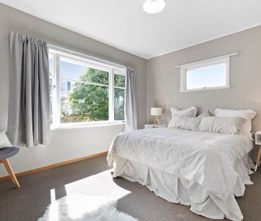 Spacious 3 bedroom Family Living in Glenfield - Photo 5