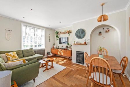 3 bedroom end of terrace house to rent - Photo 2