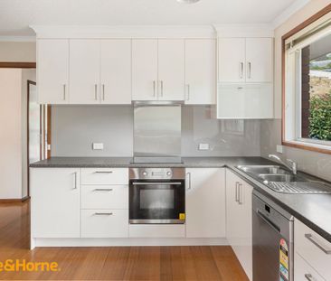 28 Clift Street, Mount Stuart, TAS 7000 - Photo 2