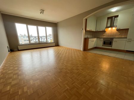 Prachtig vernieuwd appartement met 1 slaapkamer en dressing! - Photo 3