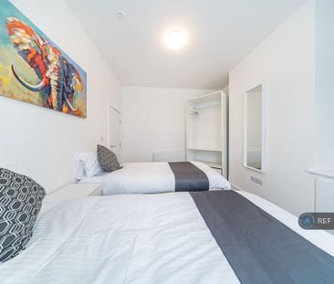 5 bedroom terraced house to rent - Photo 4