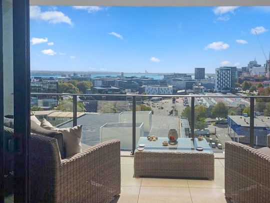 fully furnished 3 bedroom in the heart of the city - Photo 1