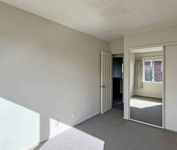 RICCARTON - TWO BEDROOM TOWNHOUSE, HEAT PUMP, SINGLE AUTO GARAGE - Photo 4