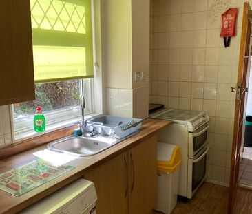 Room in a Shared House, Thimbler Road, CV4 - Photo 5