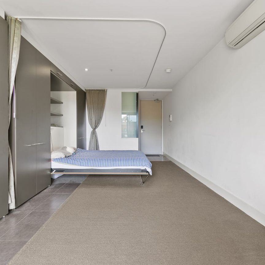 SUPERIOR POSITIONING AT SOCIETY - Photo 1