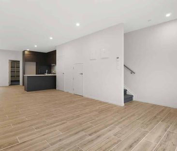 Stunning Three Bedroom Property - Photo 5