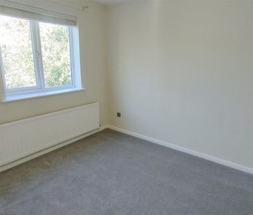 5 bedroom detached house to rent - Photo 4