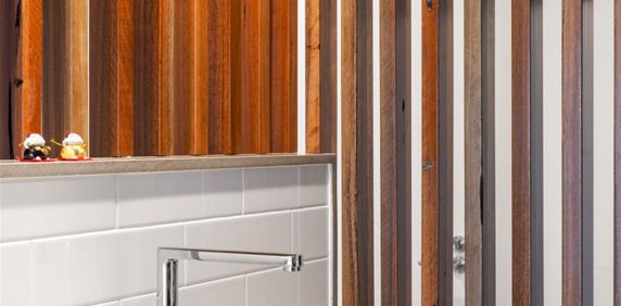 Modern stylish 2 bedrooms 2bathrooms apartment situated in Dutton Park - Photo 2