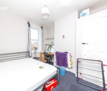 4 bedroom terraced house to rent - Photo 1