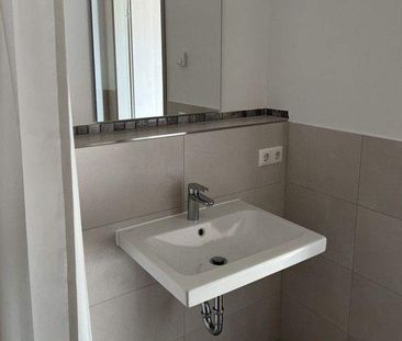 Kuschelige Neubauwohnung im Erstbezug! EBK, Balkon, Fußbodenheizung... - Photo 2