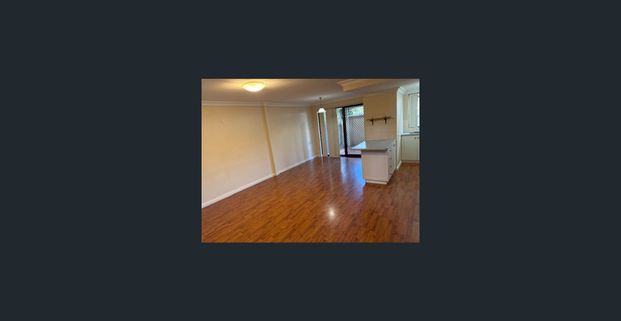 Easy care two storey unit in complex of 3, walking distance to shops and Boulder Primary School. - Photo 1