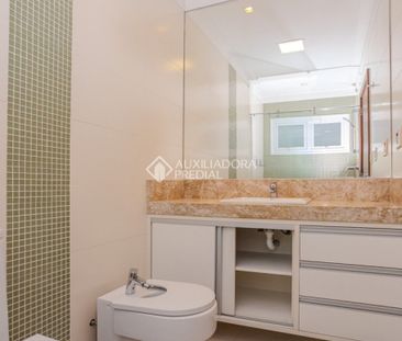 Casa em Condomínio com 4 quartos e 445m² para alugar em Cavalhada, ... - Photo 1